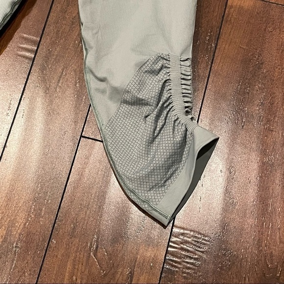 Lululemon Awakening Crop - Taryn Toomey Collection Earl Grey - Picture 6 of 14